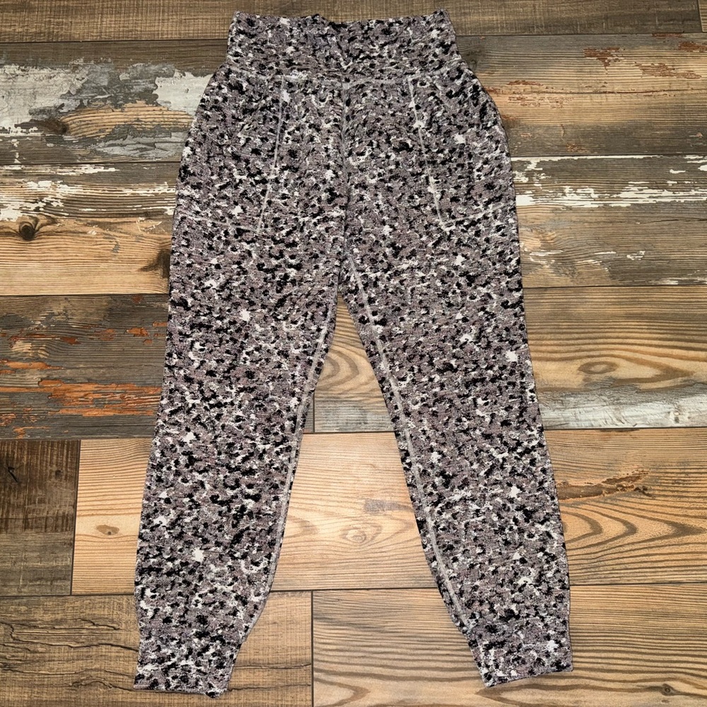 Athleta Salutation Textured Joggers